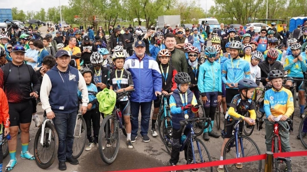В массовом велопробеге в Астане приняли участие около 500 человек