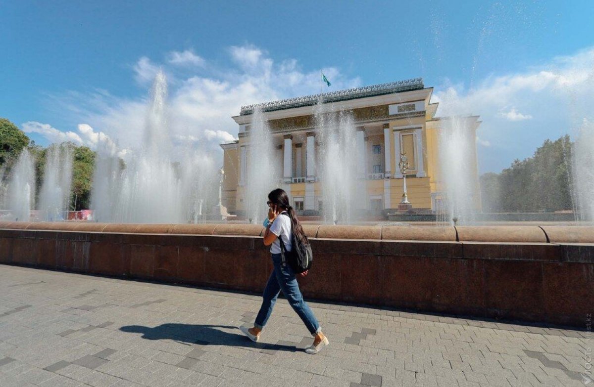 Как в Алматы ухаживают за фонтанами