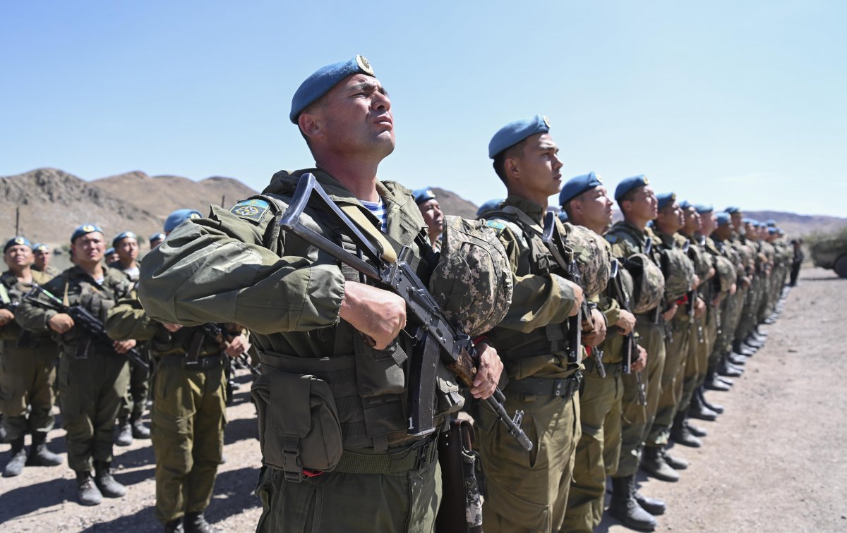 Более 5 тыс. казахстанских солдат отсрочили выплату кредитов