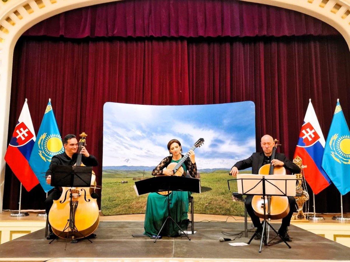 В преддверии Дня Республики в Братиславе состоялся концерт виртуозов классической музыки