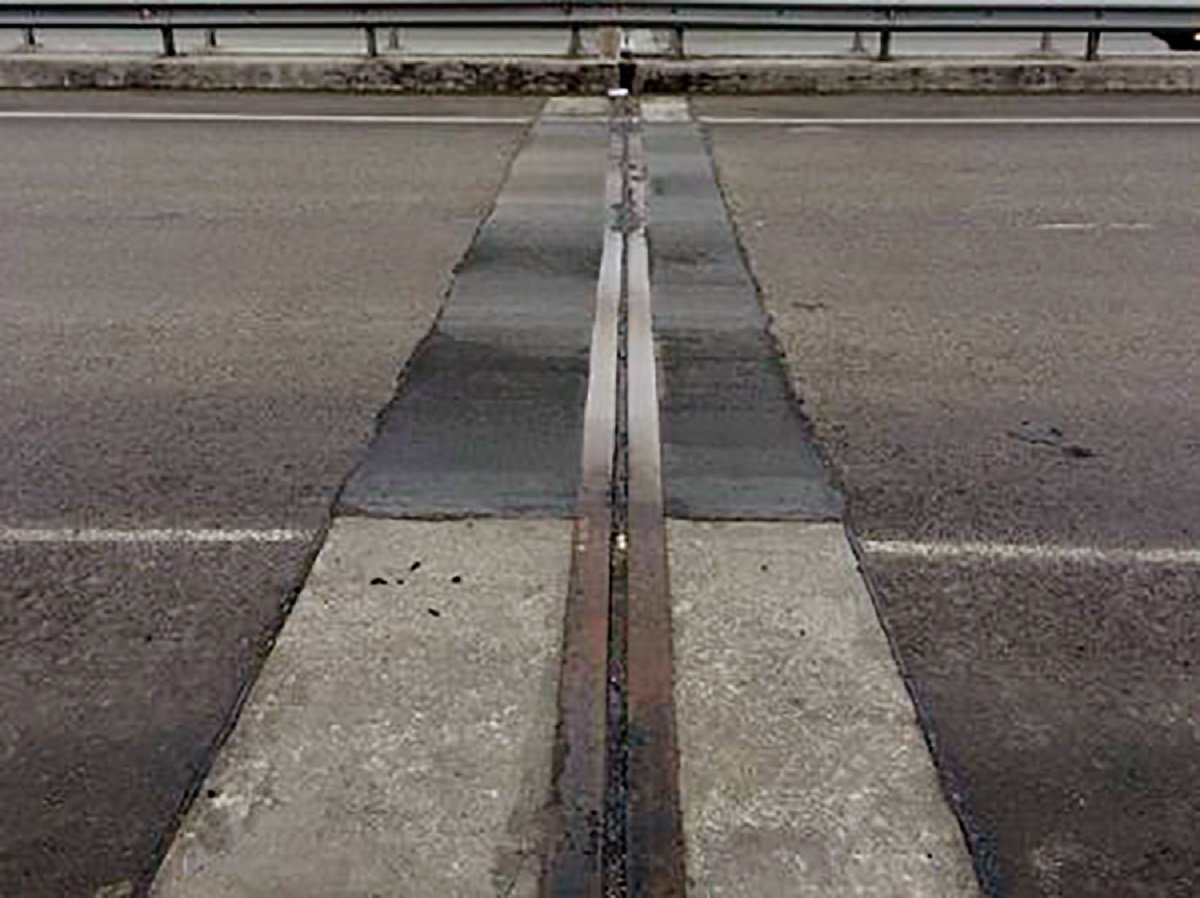 При ремонте деформационных швов на мостах используются немецкие технологии - Досаев