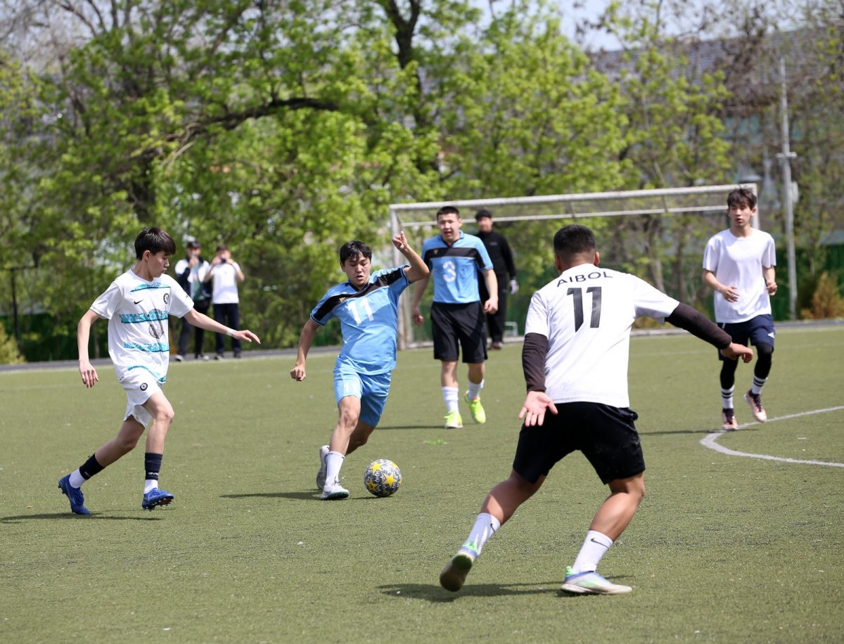 В Алматы прошел Кубок акима Ауэзовского района по мини-футболу