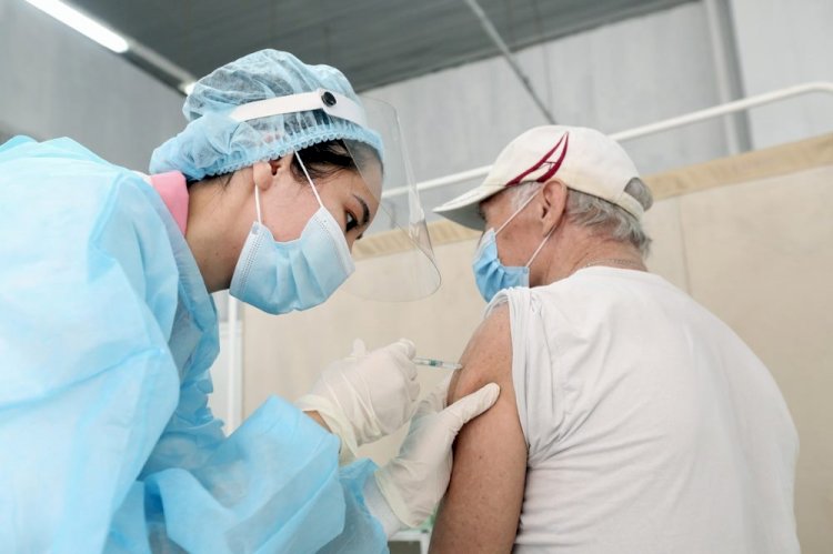 Сакен Амиреев: Вакцинация от COVID-19 проводится на добровольной основе