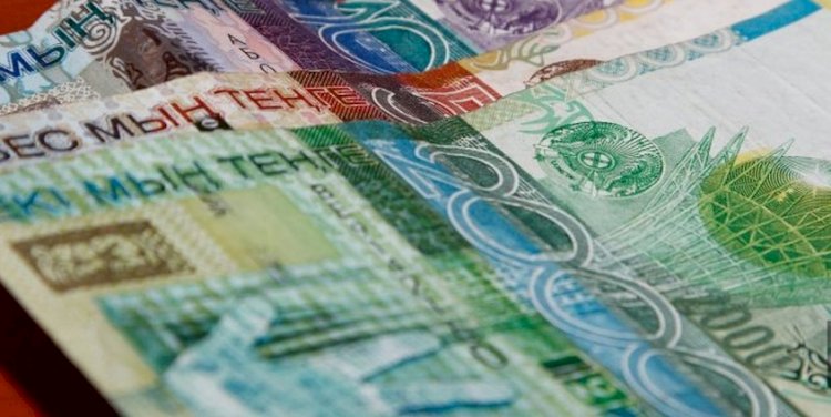Бессрочный обмен банкнот образца 2006 года ввели в Казахстане