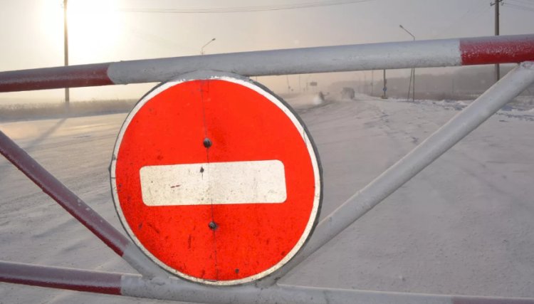 В двух областях Казахстана из-за непогоды закрыты дороги