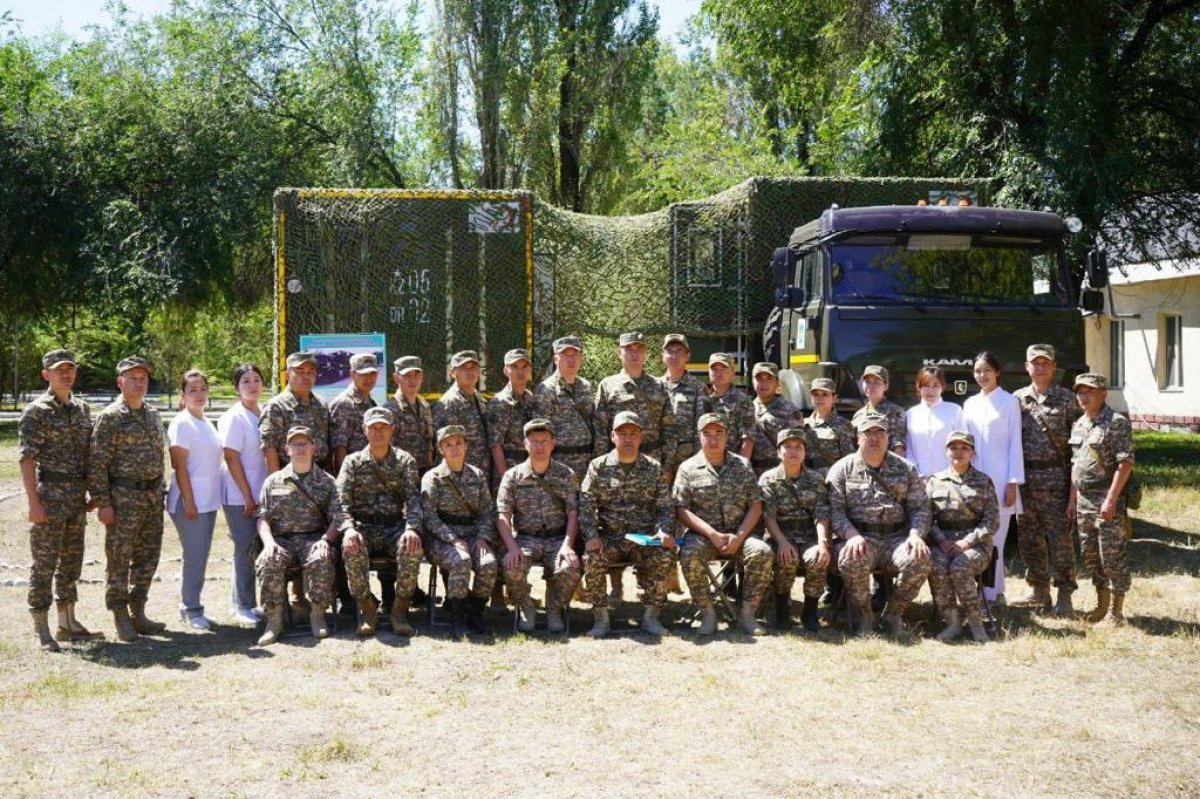 Тактико-специальные учения военных медиков прошли в Алматы