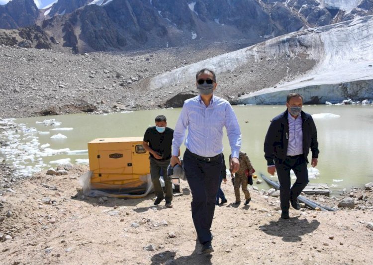 Бакытжан Сагинтаев проверил состояние моренных озер в горах Алматы