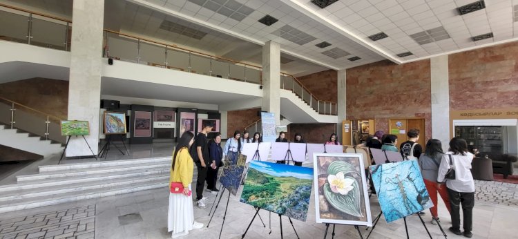 Алматинцам представили фотовыставку музея-заповедника «Танбалы»