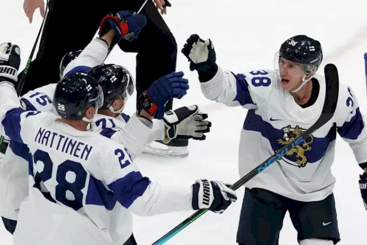 Финская сборная по хоккею впервые выиграла «золото» Олимпиады