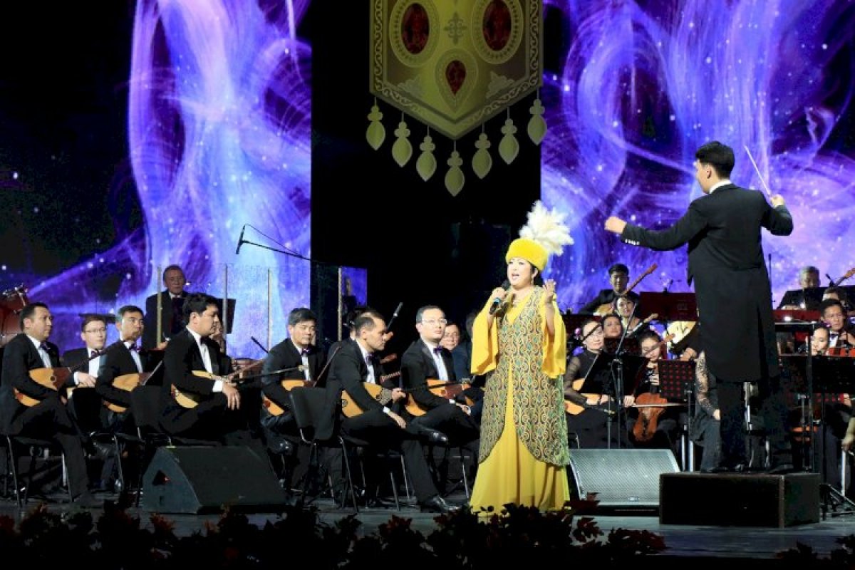 Фото из архива Казахского национального оркестра  народных инструментов  имени Курмангазы