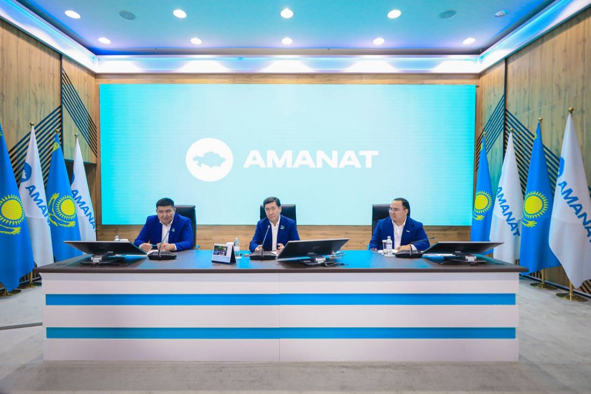 Кошанов: Партия Amanat должна быть в авангарде реализации Послания Президента