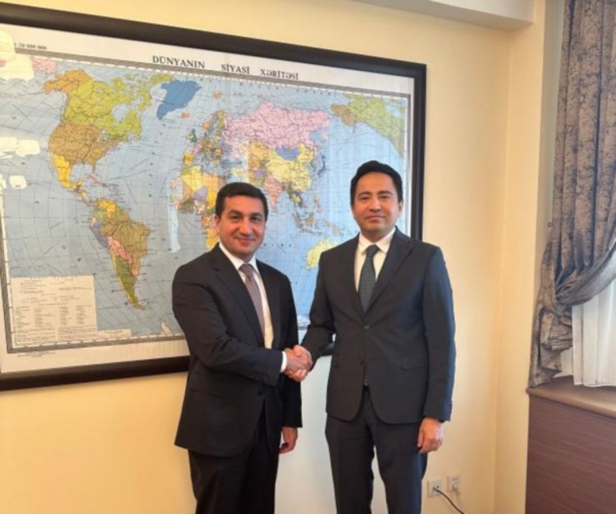 Помощник Президента Азербайджана и посол Казахстана обсудили региональные вопросы