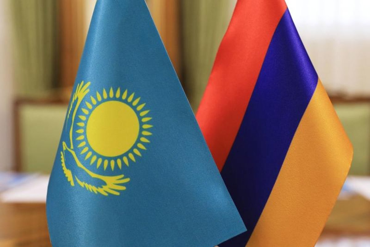 Премьер-министр Армении поздравил президента Казахстана