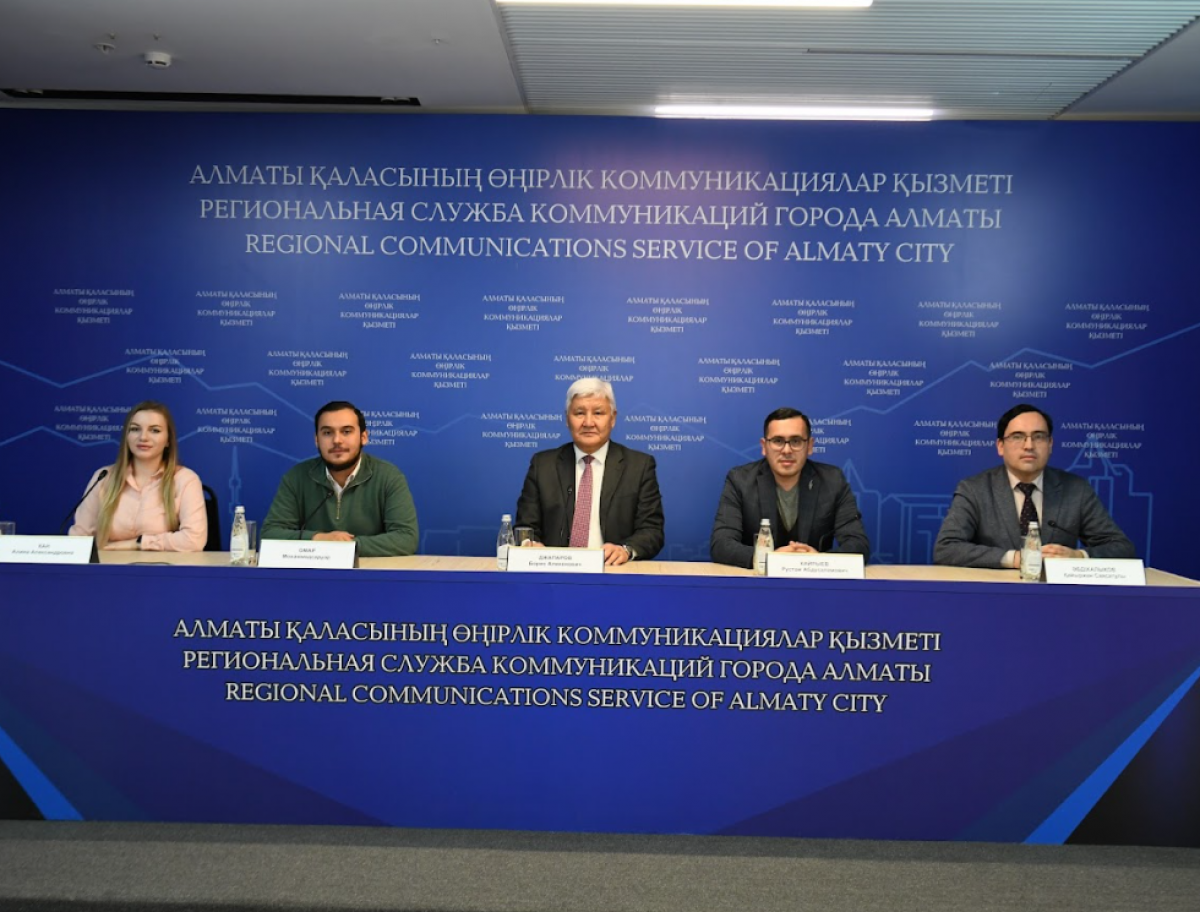 В Алматы эксперты обсудили интервью Касым-Жомарта Токаева