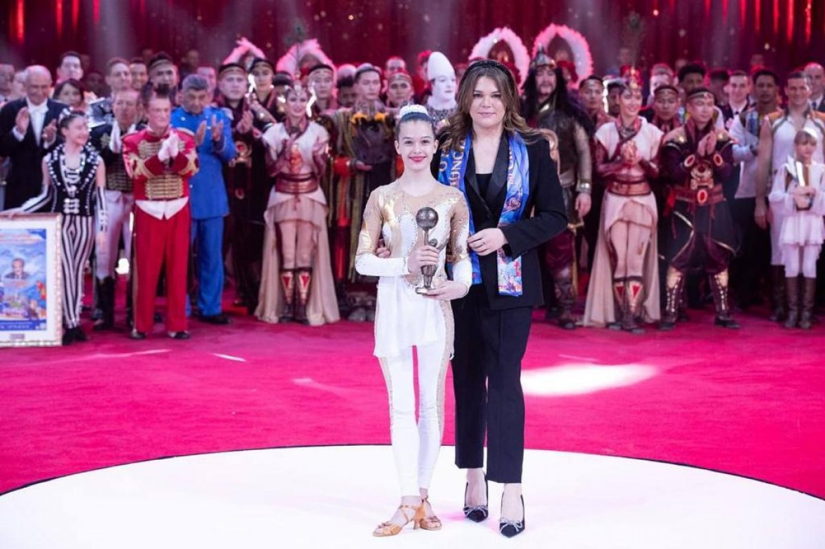 Юная артистка алматинского цирка Таисия Демидова завоевала награду в Монте-Карло