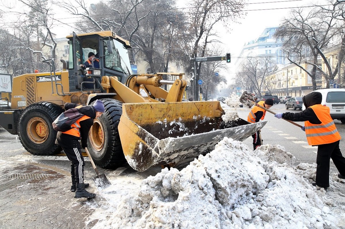 В Алматы пересмотрен алгоритм уборки улично-дорожной сети в зимний период