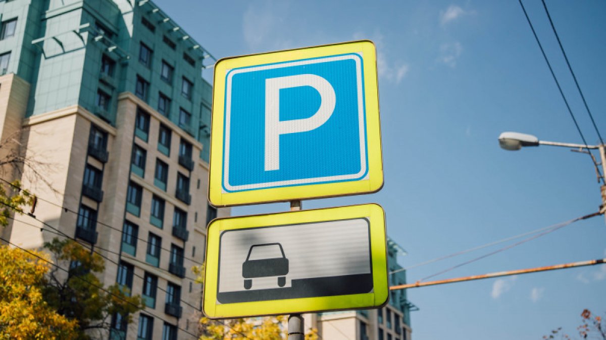 Сколько заработали платные парковки в Алматы после их перезапуска