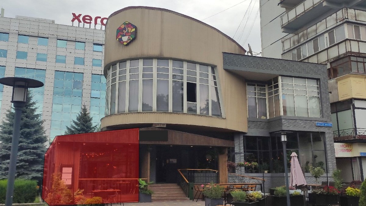 В Алматы сносят еще одну незаконную пристройку