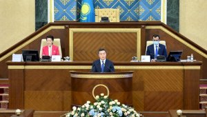 Премьер-Министр РК выступил с отчетом о работе Правительства на совместном заседании палат Парламента