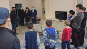 Ержан Бабакумаров посетил центр адаптации несовершеннолетних города Алматы