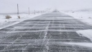 Трассу закрыли в Алматинской области из-за непогоды