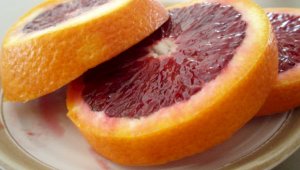 Апельсинами с кровью пугают казахстанцев