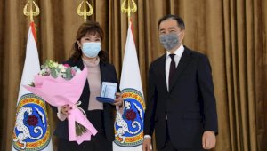 Жителям Алматы вручены государственные награды