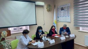Активисты Народной партии встретились с медиками Алматы