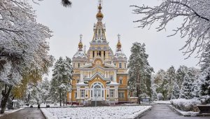 Елбасы сделал подарок Вознесенскому кафедральному собору Алматы