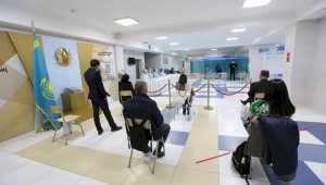 Уалихан Калижанов проголосовал на избирательном участке в Алматы
