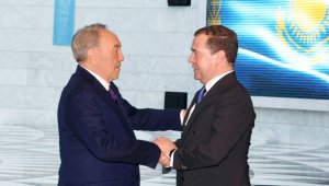 Состоялся телефонный разговор Нурсултана Назарбаева и Дмитрия Медведева