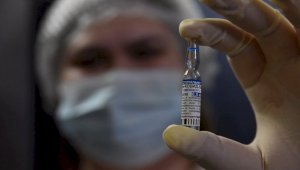 В России зарегистрирована вакцина, борющаяся с мутировавшими штаммами коронавируса