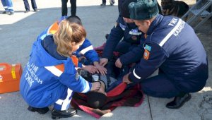 Алматинские спасатели провели мастер-класс для людей с нарушением слуха
