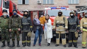 Алматинские пожарные организовали экскурсию для особого посетителя