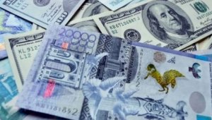 Доллар снова подорожал: что происходит с обменным курсом тенге в Казахстане