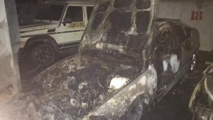 Две машины сгорели в  подземном паркинге одного из ЖК Алматы