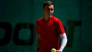 Казахстанский теннисист без борьбы вышел в финал Челленджера в Санкт-Петербурге