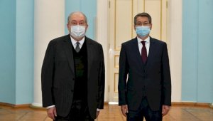 Посол Казахстана вручил верительные грамоты Президенту Армении