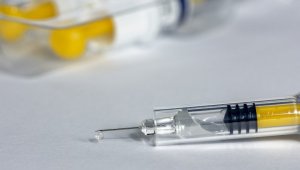 Около 2,5 млн доз вакцин от коронавируса ждет Казахстан в апреле