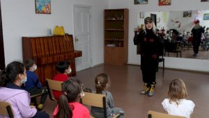 Айжан Нурмагамбетова дала мастер-класс воспитанникам соцклуба «Шыңға Өрлеу»