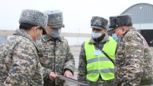 Министр обороны ознакомился с ходом призывной кампании в Атырауской области