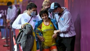 Через тернии к звездам: видео казахстанской чемпионки по борьбе восхитило Казнет