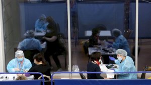 Почти тысяча волонтеров задействованы в пунктах вакцинации Алматы