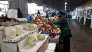 Розничная торговля сокращается в Казахстане