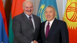 Нурсултан Назарбаев и Александр Лукашенко обсудили международную обстановку
