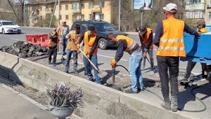 В Алматы продолжается текущий ремонт улиц