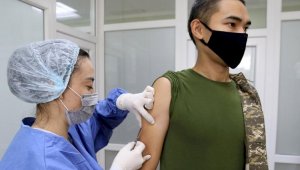 Более 12 тыс. человек вакцинировались от коронавируса в армии Казахстана