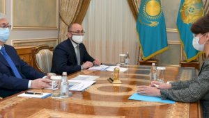Глава государства принял министра информации и общественного развития Аиду Балаеву