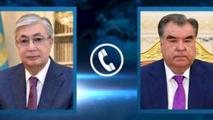 Президенты Казахстана и Таджикистана поговорили по телефону
