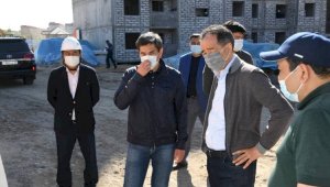 Аким Алматы проверил объекты строительства в Турксибском районе